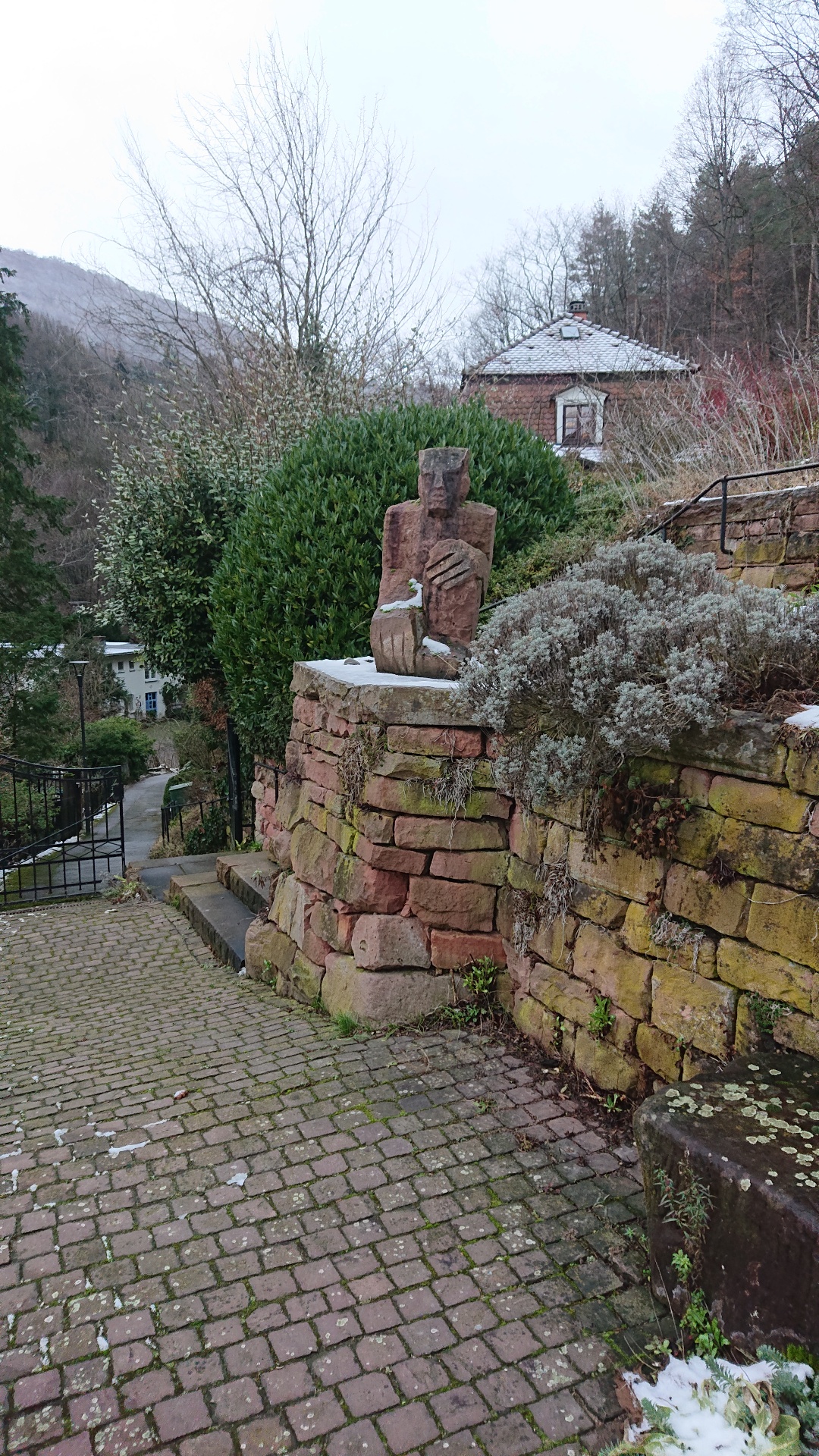 Dry stone walls, stairs, sculpture