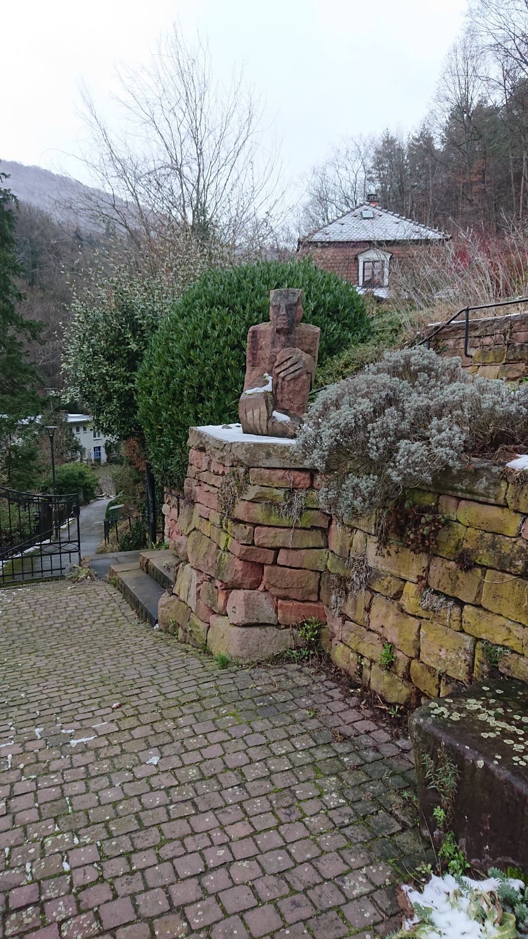 Trockenmauern, Treppen, Skulptur