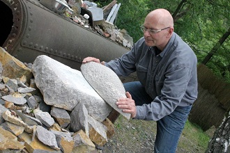 Mahlvorgang Keltische Handschiebemühle, Replik