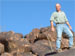 KH inmitten der Boulderformationen bei der Materialsichtung